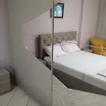 Sarah شقة *
