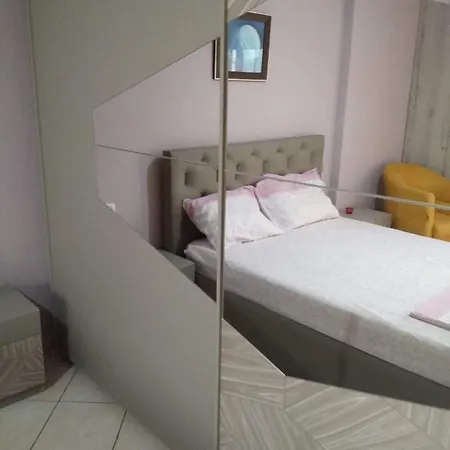 Sarah Apartman *
